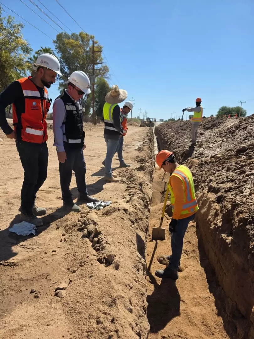 Construcci�n de l�nea de alimentaci�n de agua potable en ejido Veracruz 2
