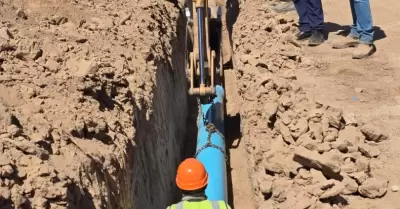 Construcci�n de l�nea de alimentaci�n de agua potable en ejido Veracruz 2