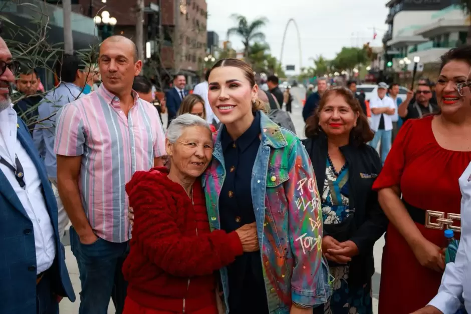 Nuevo andador peatonal de "La Revoluci�n" Gobernadora Marina del Pilar