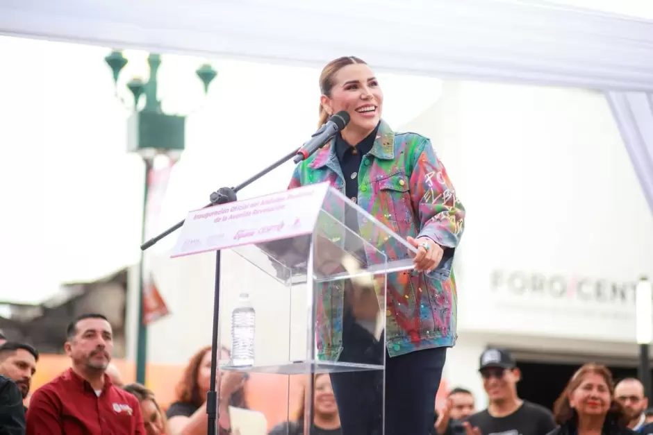 Nuevo andador peatonal de "La Revoluci�n" Gobernadora Marina del Pilar