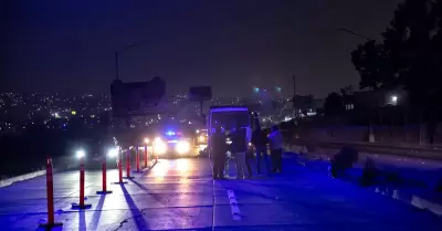 Muere motociclista al chocar contra barredora en la V�a R�pida Poniente