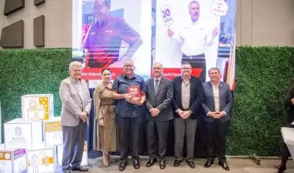 Reconoce CESPT a personal por a�os de servicio