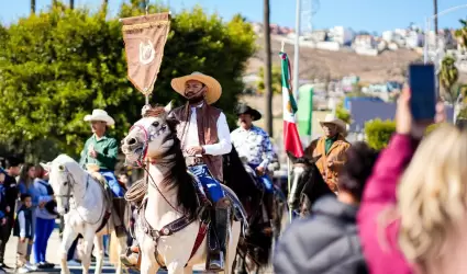 Desfile c�vico deportivo con motivo del 115 aniversario del inicio de la Revoluc