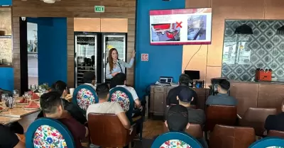 Se capacit� a 30 empleados de restaurante