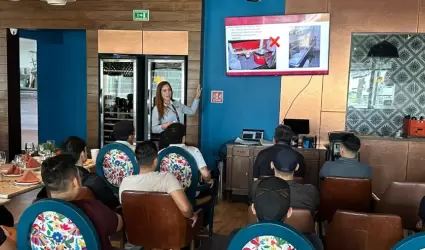 Se capacit� a 30 empleados de restaurante