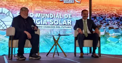 Participaci�n de Steve Wozniak en el Cuarto Foro Mundial de Energ�a Solar 2025.