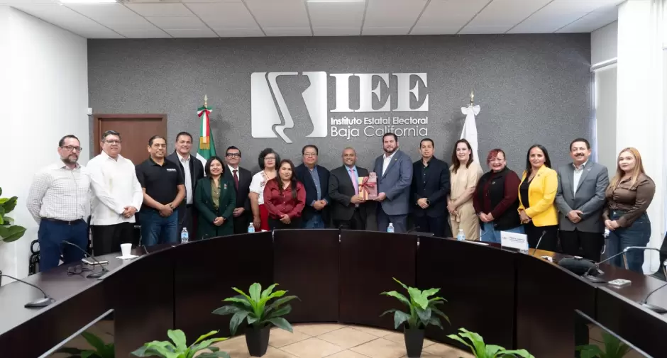 Entrega Ismael Burgue�o Ruiz Primer Informe de Labores