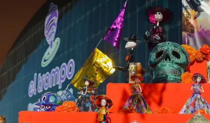 El Trompo D�a de Muertos