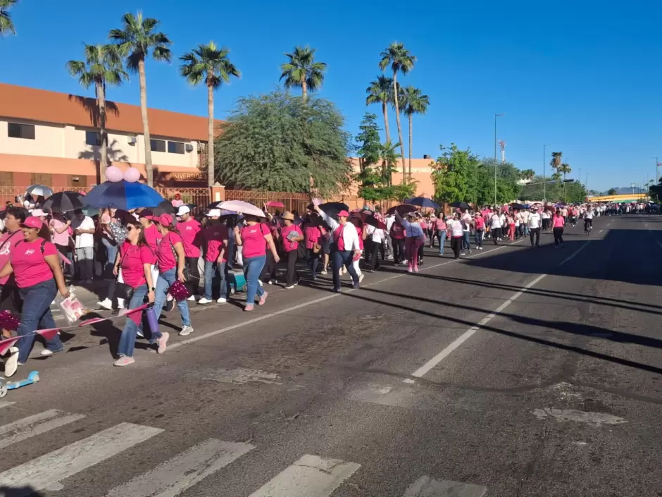 Caminata de prevenci�n contra el c�ncer de mama