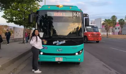 Lizeth �vila Valenzuela, conductora de autob�s