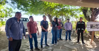Reuni�n informativa sobre obra con residentes de la colonia Chauss�