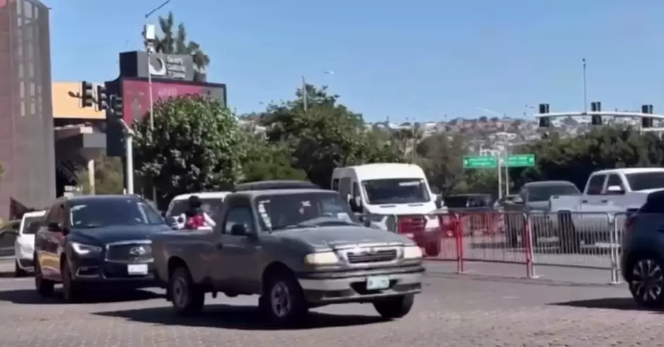 Montaje del escenario en Zona R�o