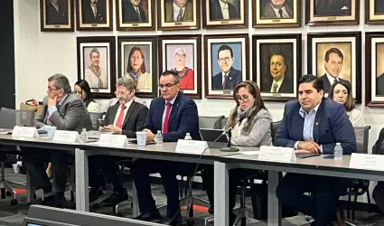 Baja California refuerza cooperaci�n econ�mica con Arizona en encuentro industri