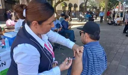 M�dulo de vacunaci�n en el Mercado Municipal