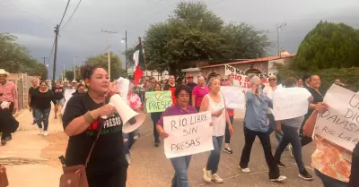 Manifestantes contra construcci�n de presas