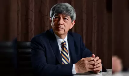 Dr. Fernando Le�n Garc�a, Rector del Sistema CETYS Universidad