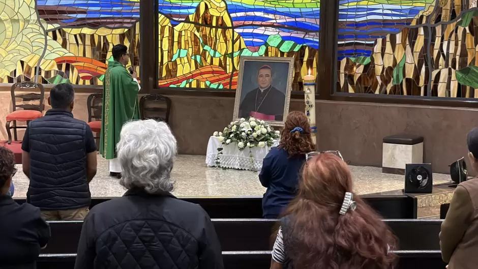 Comunidad cat�lica se une en oraci�n por el eterno descanso de su pastor, el Arzobispo de Tijuana