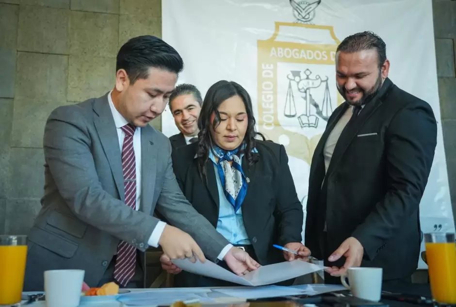 Sesi�n ordinaria Colegio de Abogados
