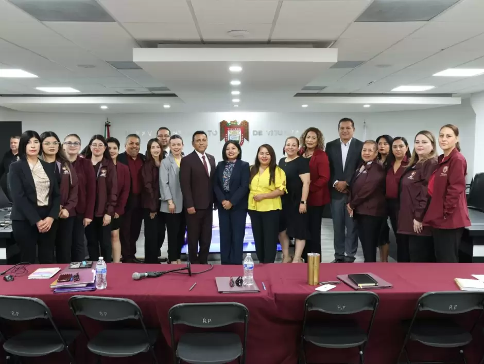 Comparecen titulares de Educaci�n P�blica Municipal y Secretar�a de las Mujeres