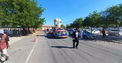 Vig�sima cuarta edici�n de la Procesi�n del D�a de Muertos. en la Unison