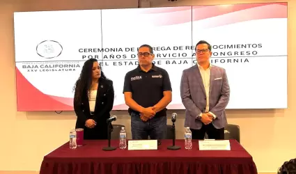 Reconocen a personal del Poder Legislativo con m�s de una d�cada de servicio