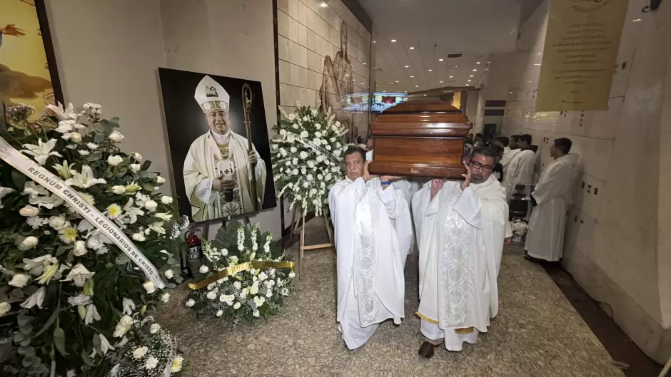 Realizan honras f�nebres y sepultura del Arzobispo de Tijuana Francisco Moreno Barr�n