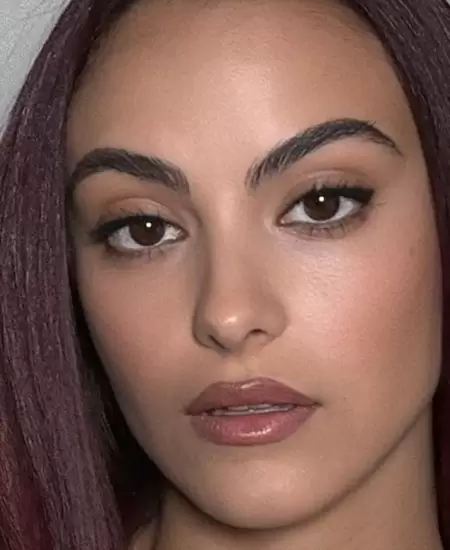 Camila Mendes