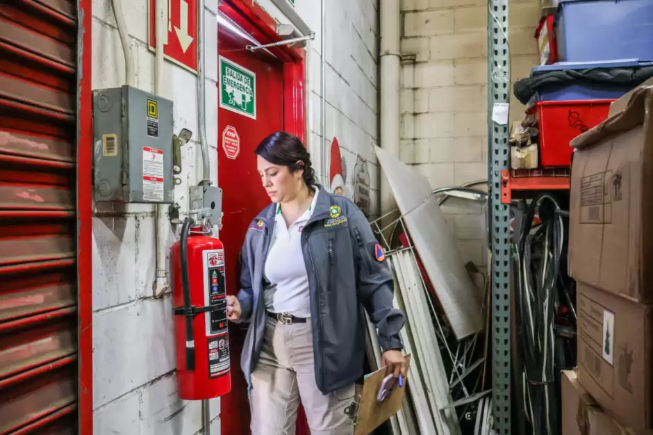 Operativo de inspecci�n a tiendas Waldo's