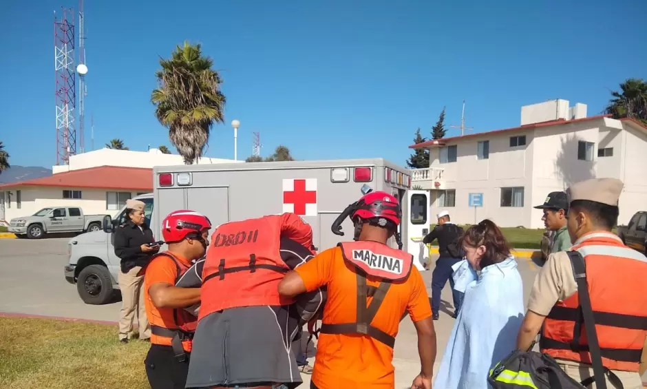Marina realiza evacuaci�n m�dica de tripulante en embarcaci�n tur�stica en Ensenada