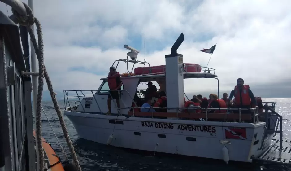 Marina realiza evacuaci�n m�dica de tripulante en embarcaci�n tur�stica en Ensenada