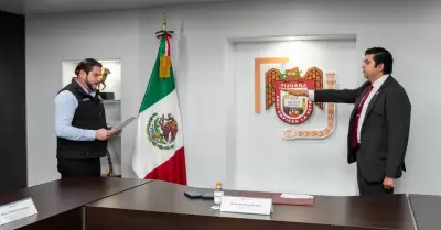 Toma protesta Ismael Burgue�o a director del Instituto Municipal para la Juventu