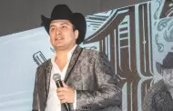 VIDEO Juli�n �lvarez rompe el celular de un fan en pleno concierto