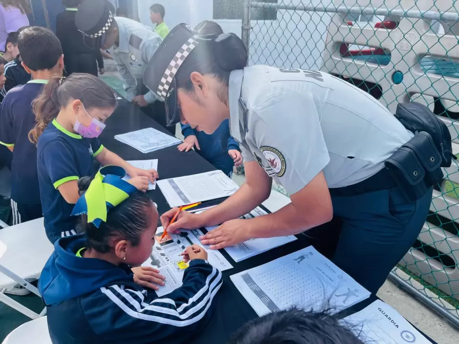 Guardia Nacional exhorta a los j�venes de Baja California a denunciar al 088 el robo de identidad
