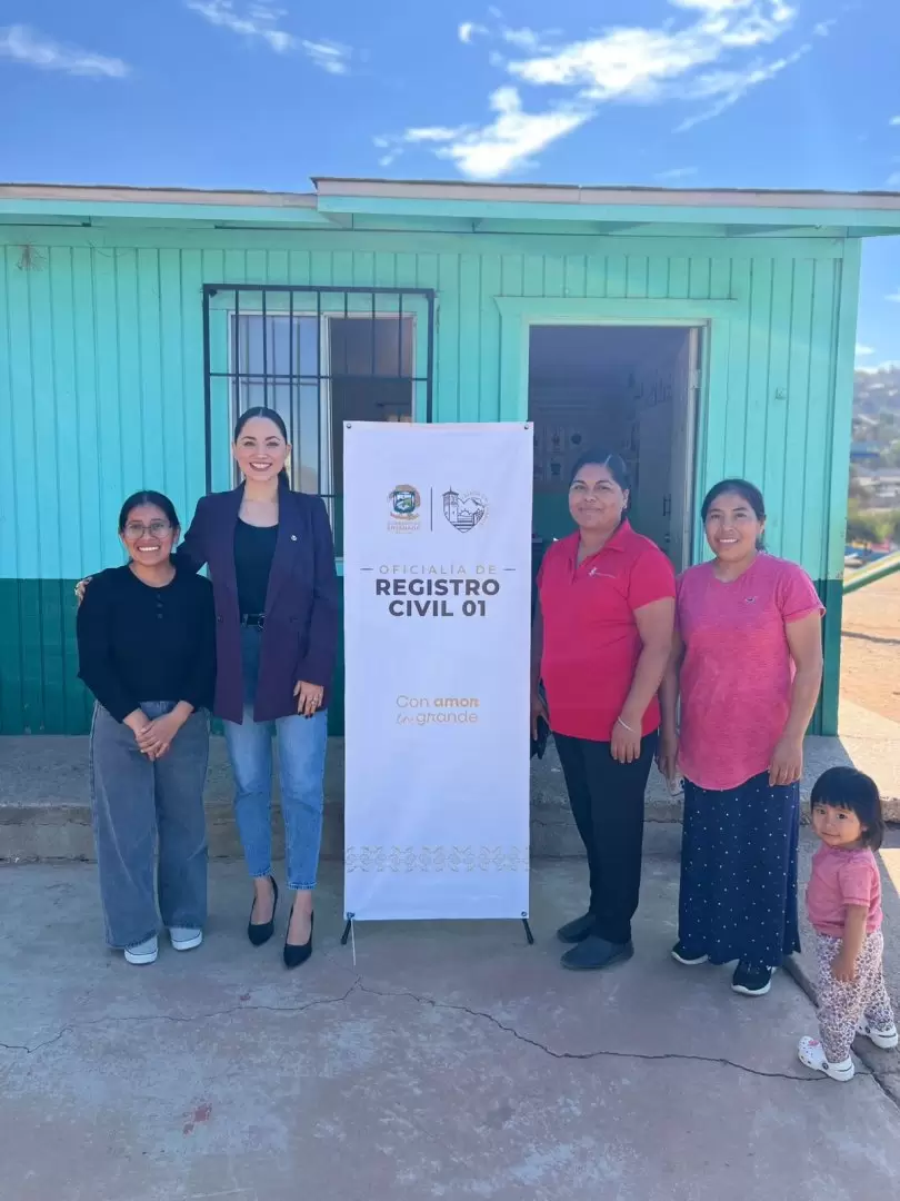 Acerca gobierno de Claudia Agat�n a residentes de Ca��n Buenavista programas de registro civil