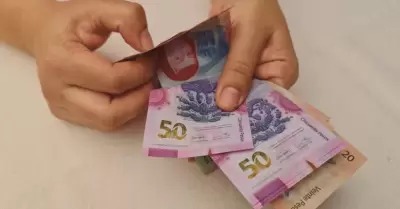 Dinero.