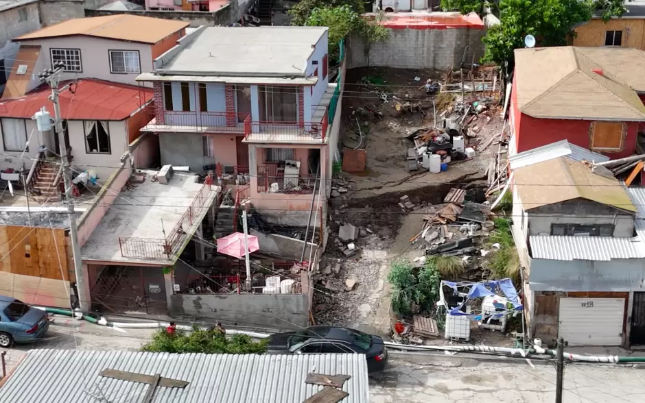 Deslizamiento en la S�nchez Taboada
