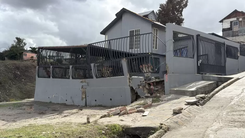 Deslizamiento en la S�nchez Taboada