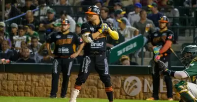 La Escuadra Naranja se impuso en el tercero de la serie en tierras ca�eras