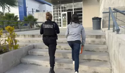 Escuadr�n Violeta protege a jovencita de 15 a�os en Tijuana