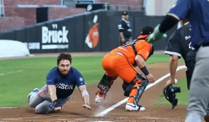 Tucson Baseball Team se qued� con la victoria frente a Naranjeros