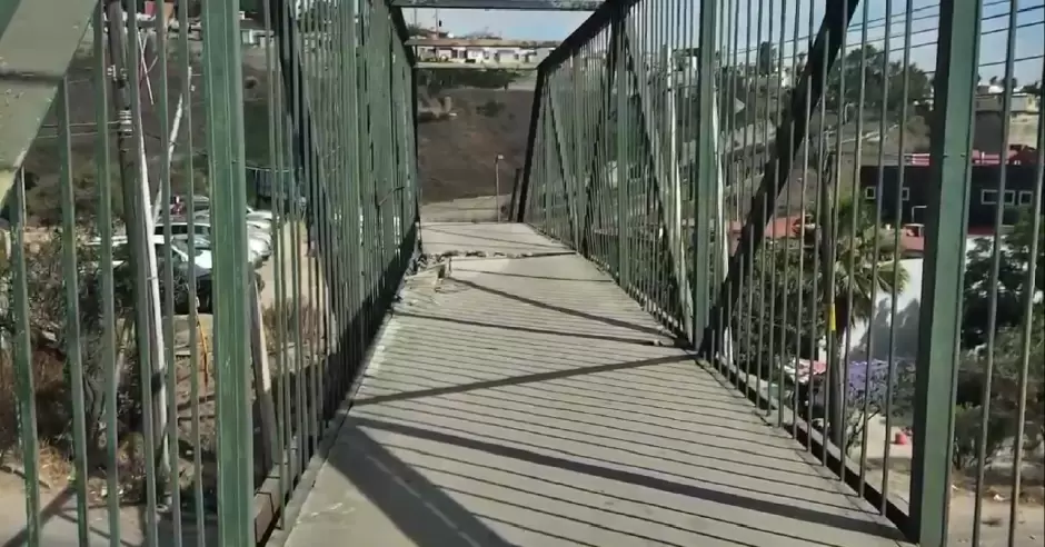 Puente peatonal Margarito Salda�a