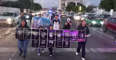 Marcha pac�fica "Alto al fuego".