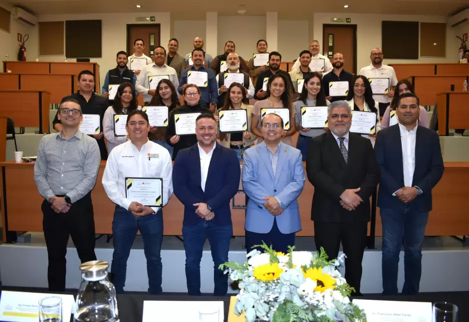 Fortalecen formaci�n en direcci�n de construcci�n