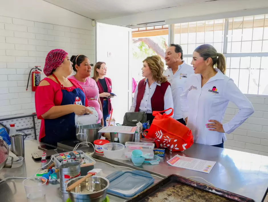 Marina del Pilar atenci�n comunitaria