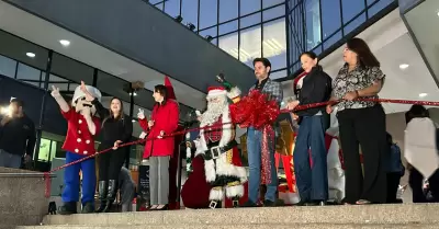 Buz�n navide�o permite a ni�os escribir a Santa y cumplir deseos.