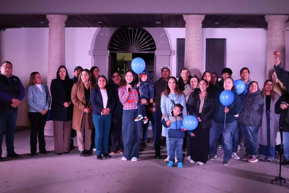 Palacio Municipal se ilumina por el D�a Internacional de las Personas con Discapacidad