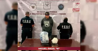 Detenido con veh�culo robado y dosis de cristal en Tijuana