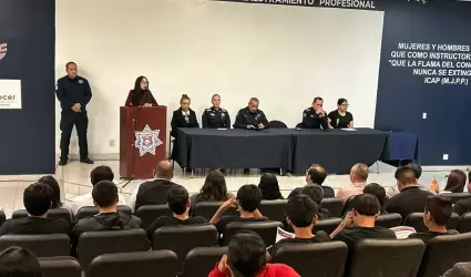 Ceremonia de graduaci�n del programa "J�venes Cambiando sus Vidas"