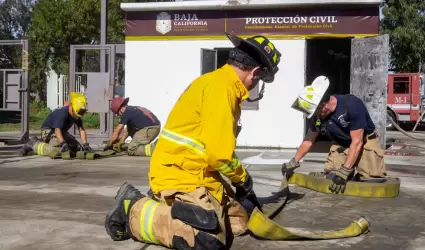 Concluye capacitaci�n en manejo de mangueras y standpipe para bomberos en Protec