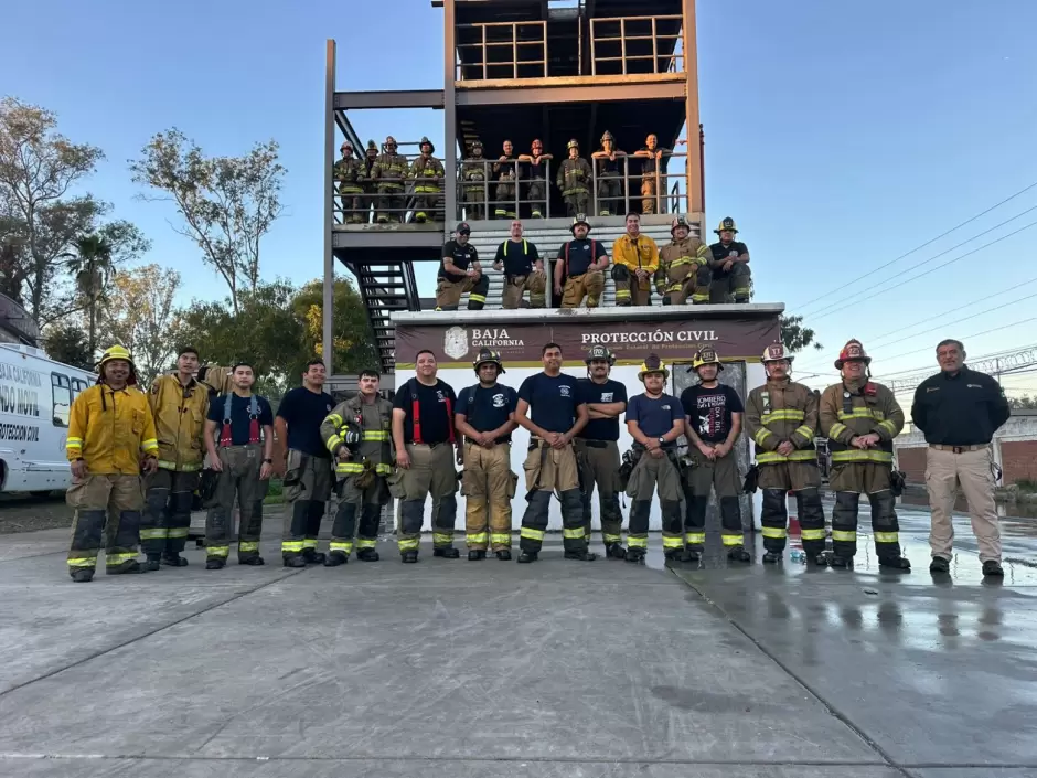 Concluye capacitaci�n en manejo de mangueras y standpipe para bomberos en Protecci�n Civil BC